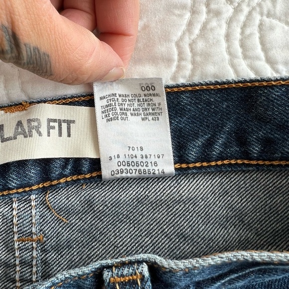 Vintage Levis 505 Dark Wash Denim Cutoff Jeans - Picture 8 of 8